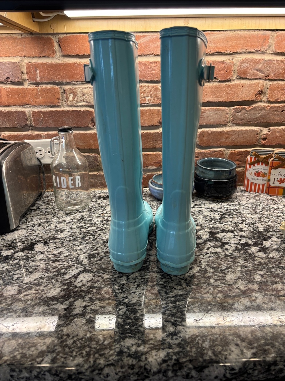 Hunter rain boots   
Super cute. I just want shorter ones. :) - Picture 2 of 7